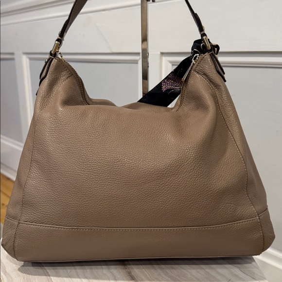 Coach Bag Charlie Tan Shoulder Bag - Picture 9 of 17